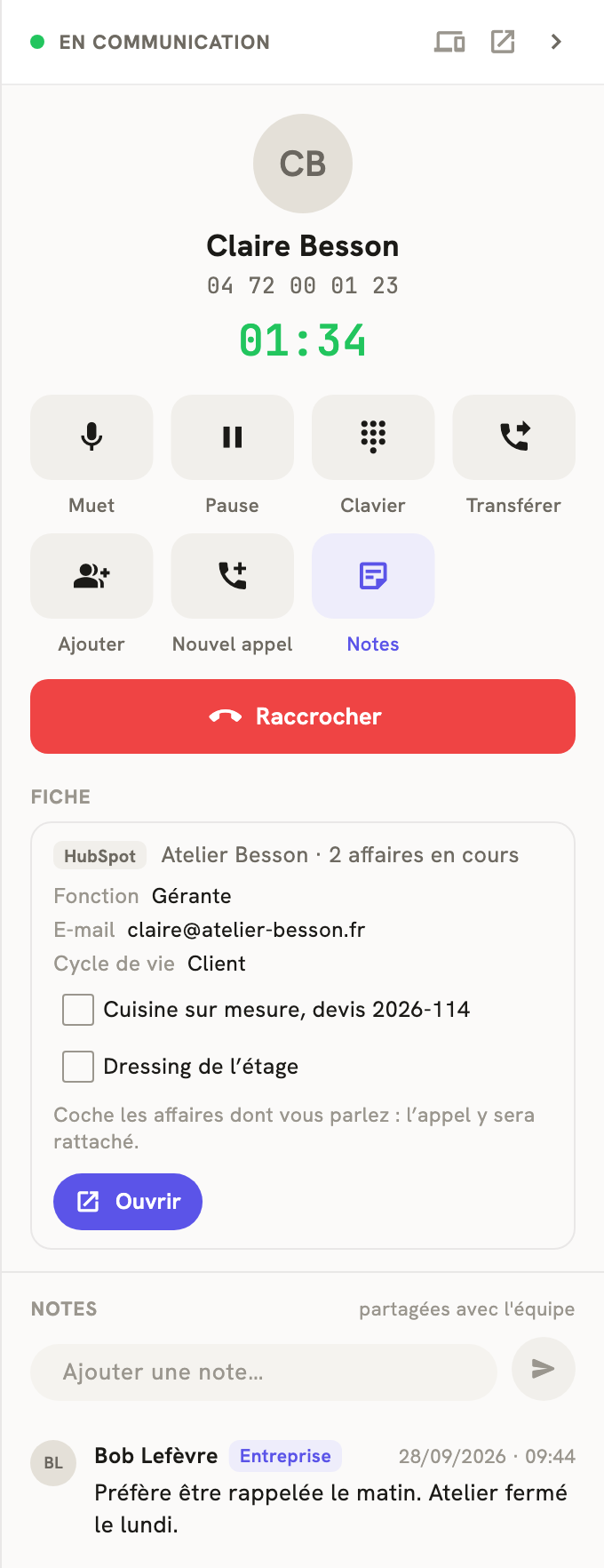 Le volet d'un appel en cours dans LeBigo : la fiche HubSpot du contact et ses affaires à cocher